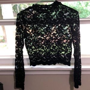 Long sleeve lace crop